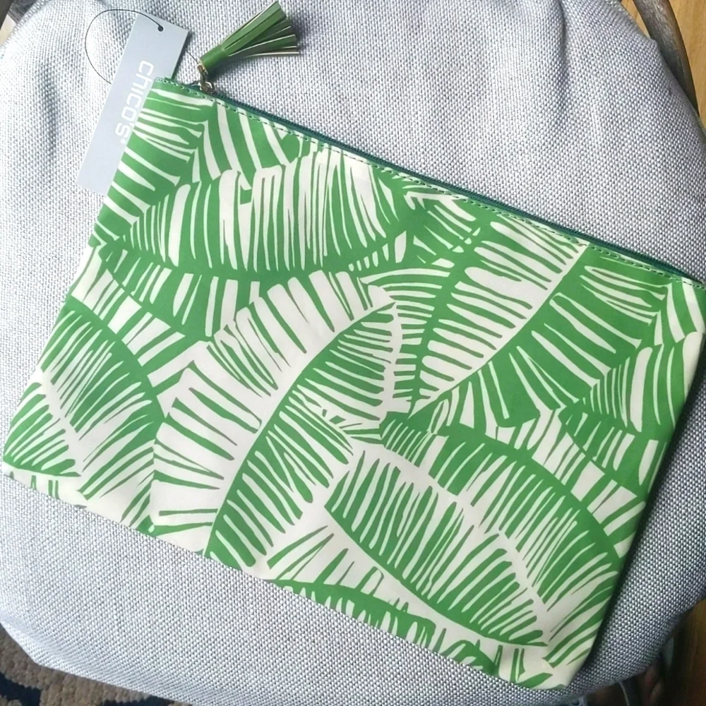 ✨NWT Large Chico's Pouch